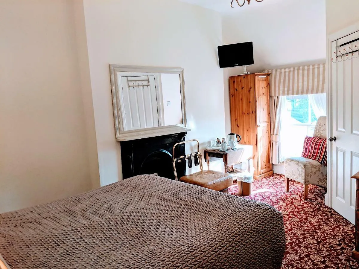 Chester Brooklands Bed & Breakfast 4*,